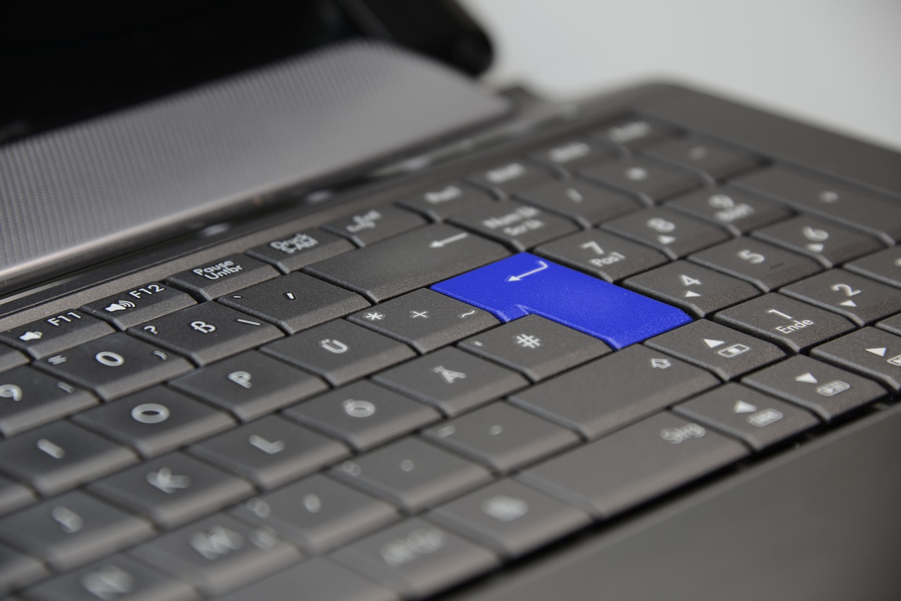 8 dicas para melhorar o desempenho do notebook teclas de um notebook