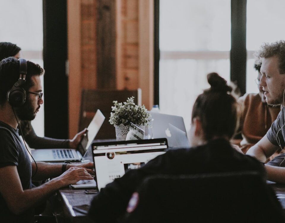 Como otimizar a gestão empresarial com tecnologia avançada Como otimizar a gestão empresarial com tecnologia avançada