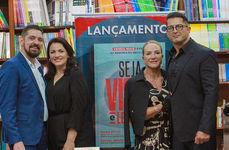 Conheça as estratégias de Mamá Brito e Rafael Mendes para criar marcas poderosas, no livro “Seja visto e lembrado” Conheça as estratégias de Mamá Brito e Rafael Mendes para criar marcas poderosas, no livro “Seja visto e lembrado”