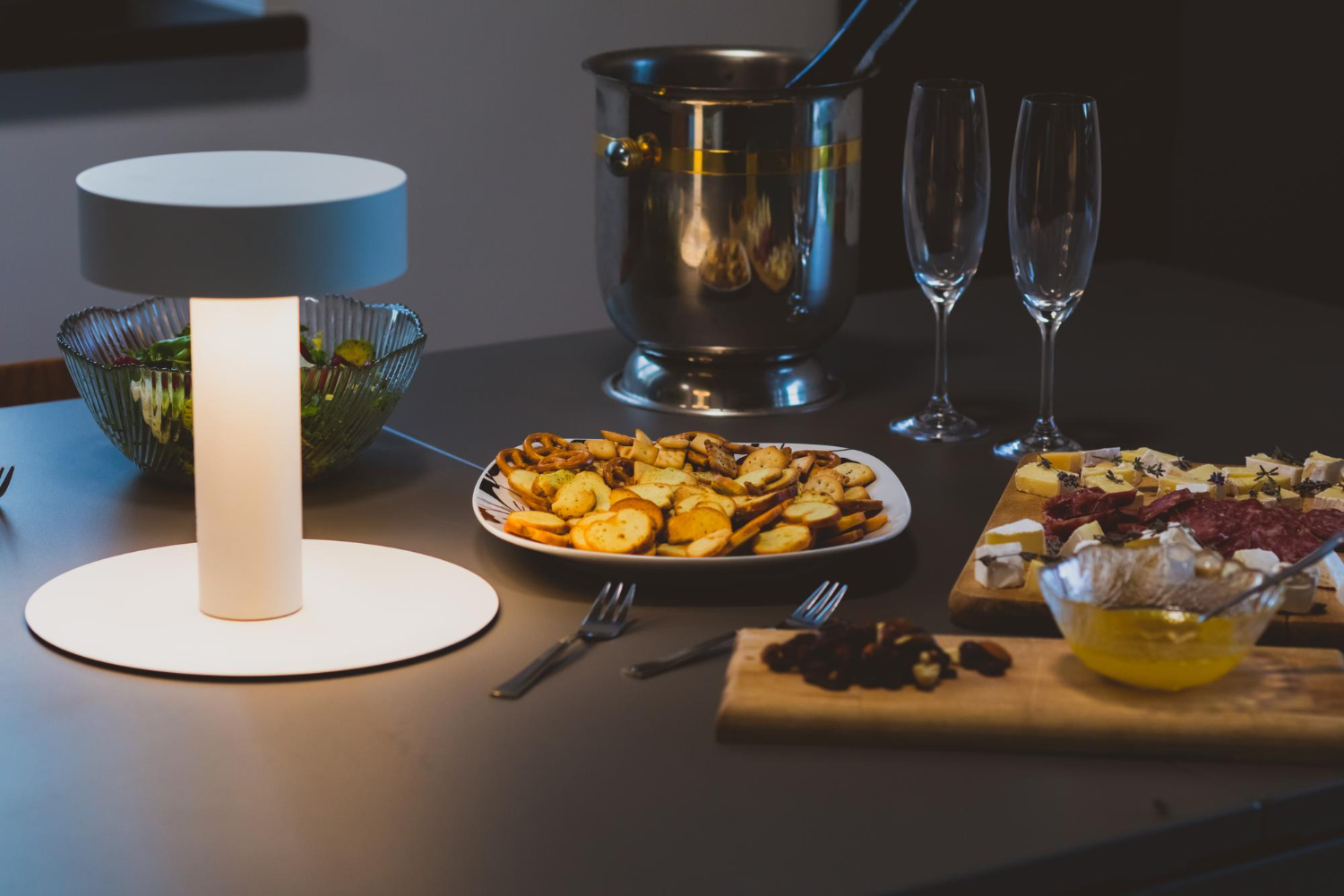 Gadgets tecnológicos que elevam a mesa posta Gadgets tecnológicos que elevam a mesa posta