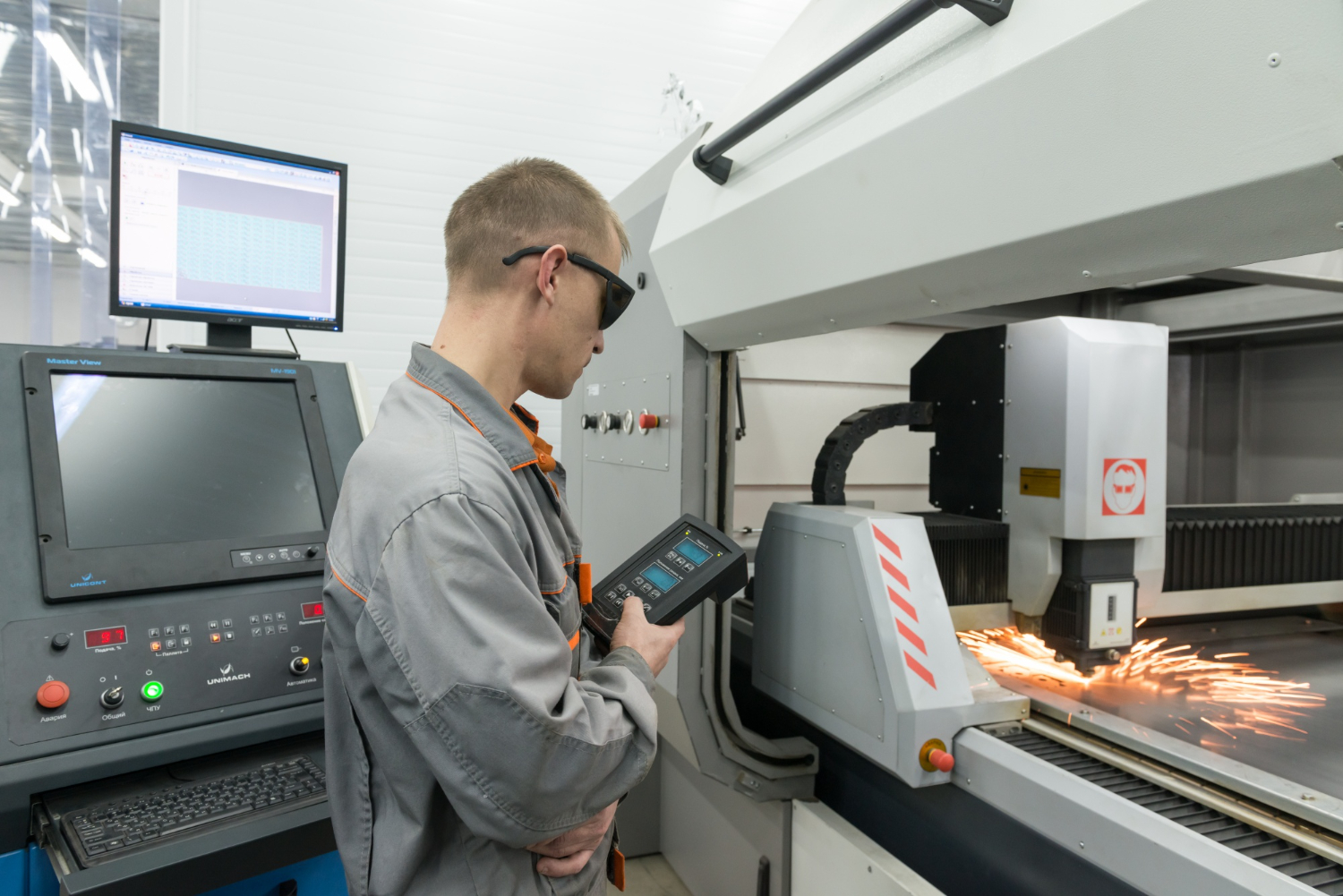 Como a tecnologia influencia a fabricação de armas modernas Como a tecnologia influencia a fabricação de armas modernas