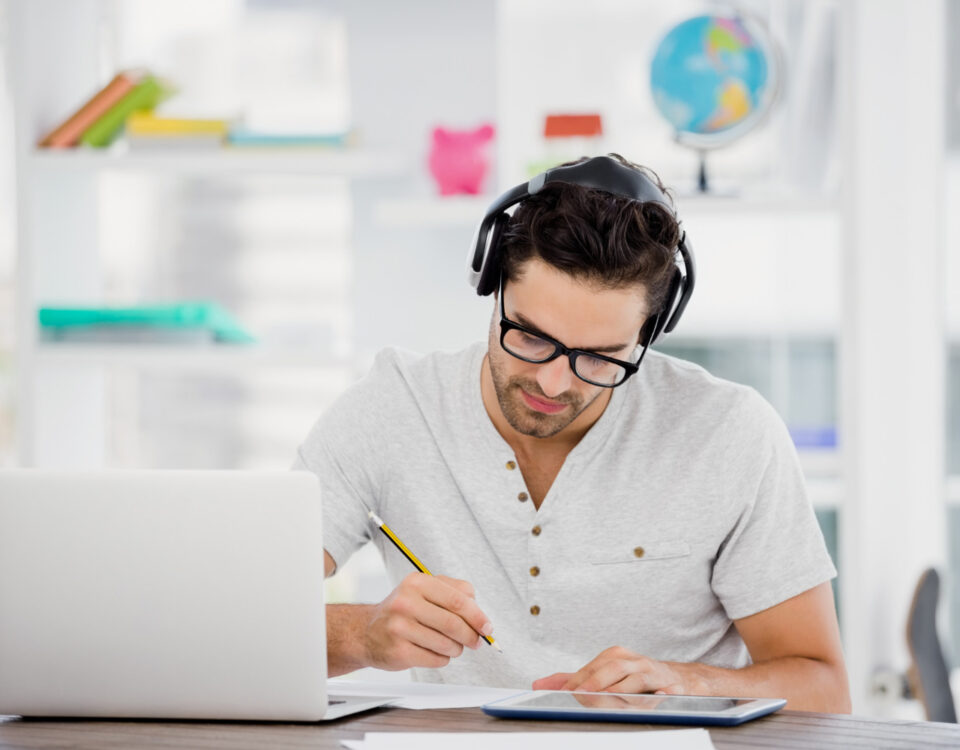 Como a tecnologia transforma a faculdade online? Como a tecnologia transforma a faculdade online?