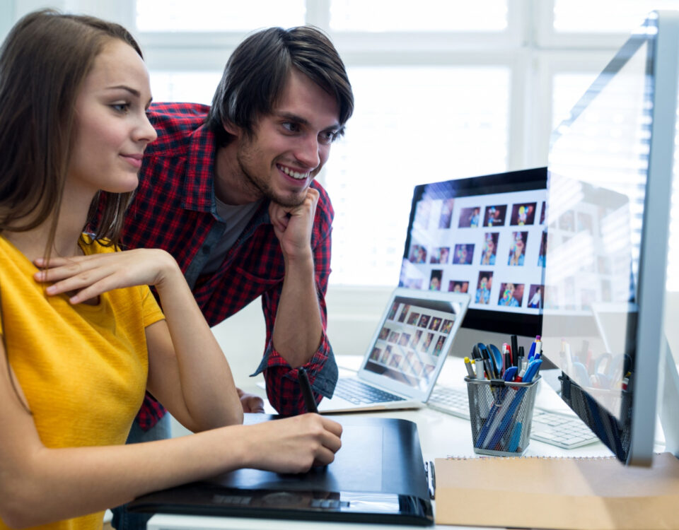 Como funciona o desenvolvimento de sites profissionais Como funciona o desenvolvimento de sites profissionais