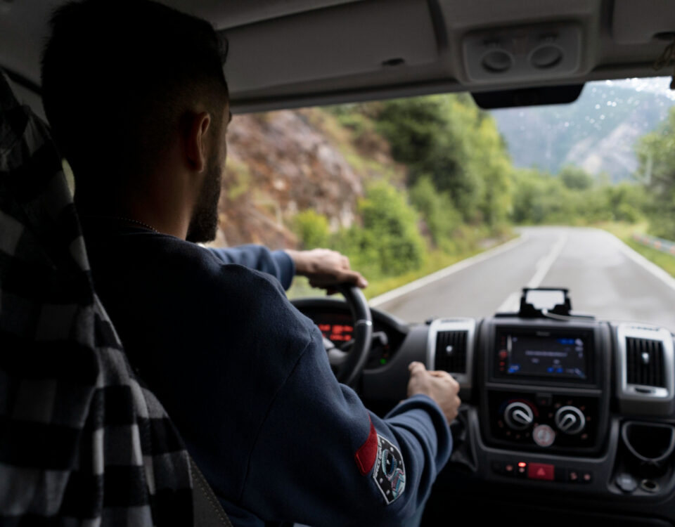 Realidade aumentada no pátio: cones virtuais e rotas Realidade aumentada no pátio: cones virtuais e rotas