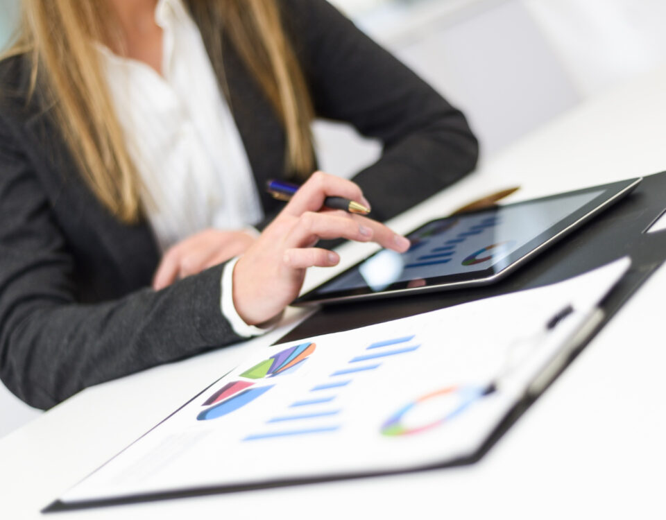 Tecnologias que facilitam a consulta de dados empresariais