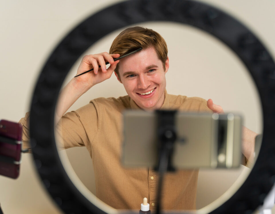 Ferramentas digitais usadas por criadores de conteúdo capilar