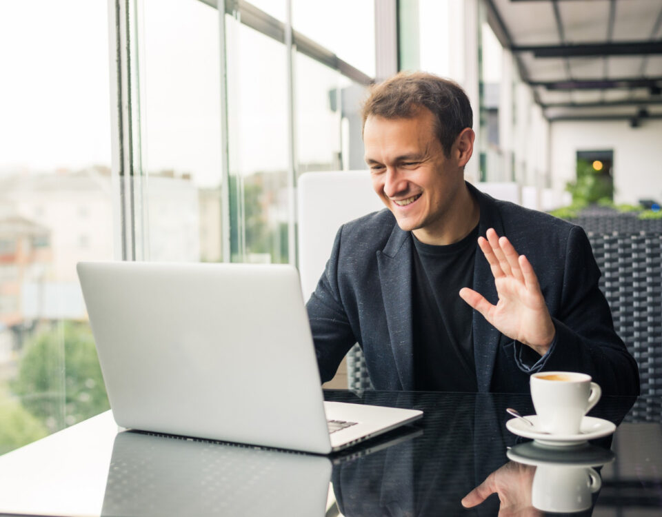 Entrevistas com avatar: deepfakes e autenticação no RH