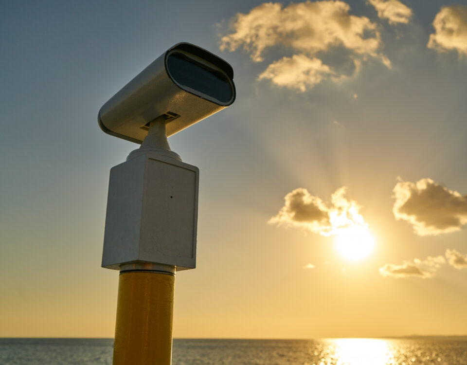 Câmera solar com 4G funciona sem tomada e sem Wi-Fi?