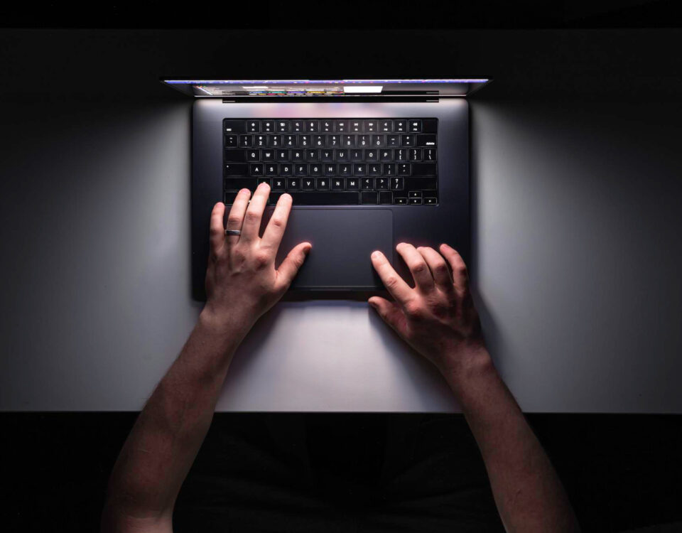 Modo anônimo protege ao acessar sites de acompanhantes?