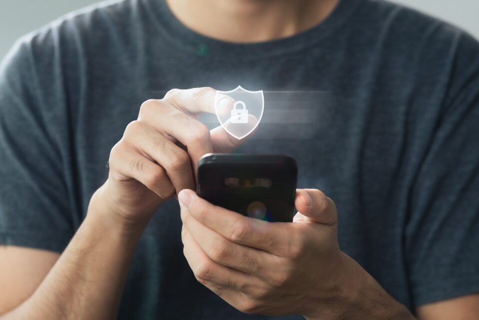 Um eSIM separado aumenta a privacidade ao falar com acompanhantes?