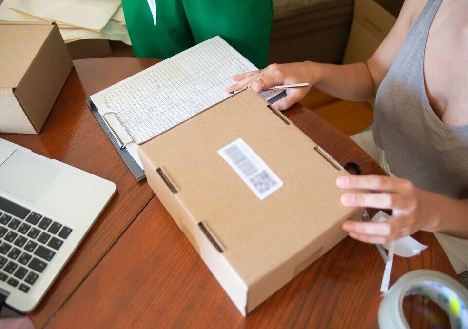 Como pequenos negócios podem usar agentes de IA para automatizar tarefas repetitivas?