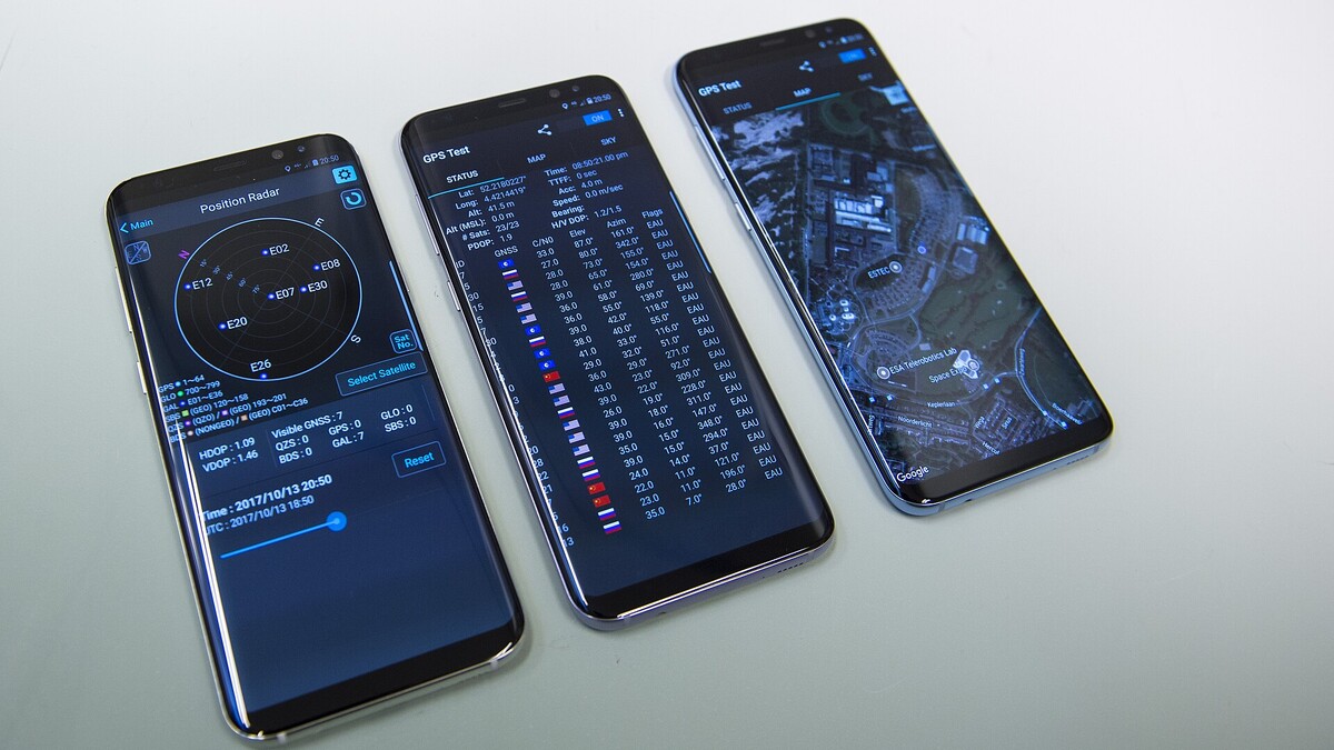 Vivo Satélite com Starlink: celulares compatíveis e como funciona Três smartphones exibindo telas de localização por satélite